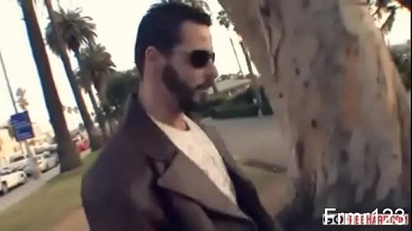 Alexis love fode rapaz até ejacular na cara