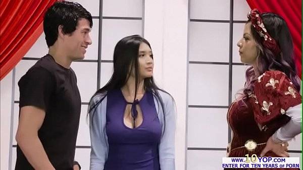 Gorgeous Brenna Sparks shares big cock in three…