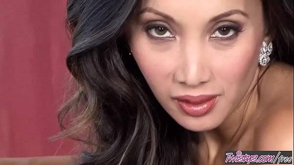 Katsuni starring at Near Wild Heaven