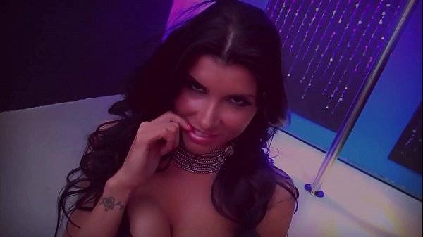 Victoria Lawson Hottest Girl in Class
