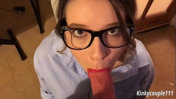 Employee blackmailed into sucking dick –
